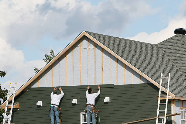 Professional Emergency Siding Repair technician working in Liberty, TX